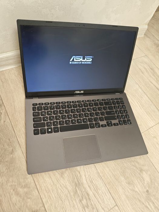 Продам ноутбук Asus i3 сумка мышка