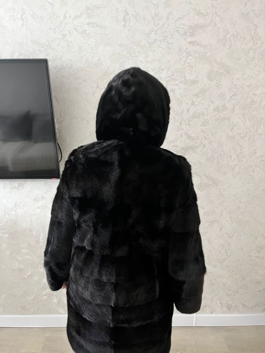 Продам норковую шубу .