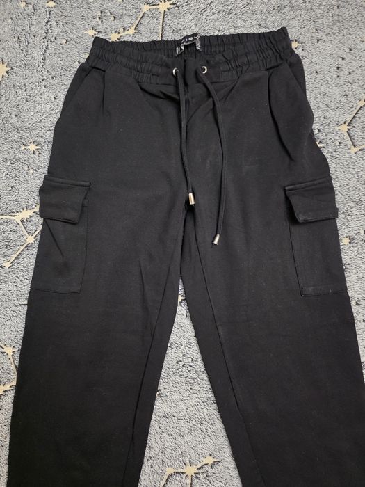 Pantaloni sport Amisu