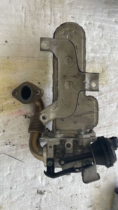 Racitor Gaze cu EGR Skoda Octavia 2, seat leon, golf 5, audi a3 1.9 tdi 038131513AD / 038 131 513 AD