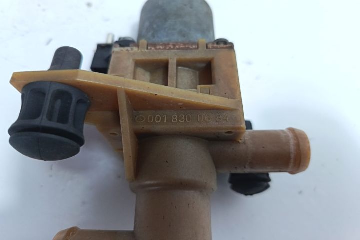 Pompa recirculare apa 0018300684 Mercedes-Benz Vito W639