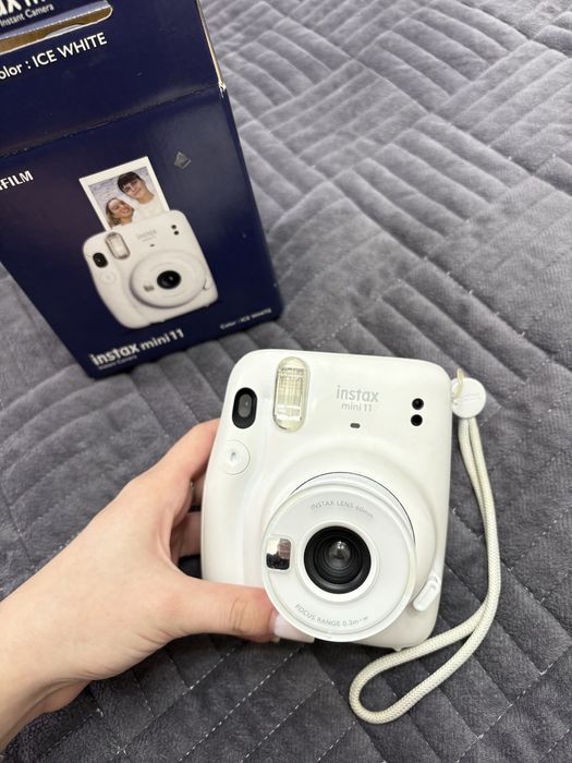 продам instax mini 11