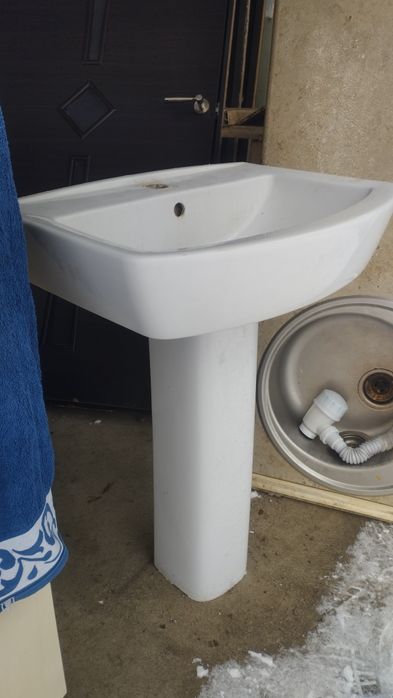 Продам раковину тюльпан.