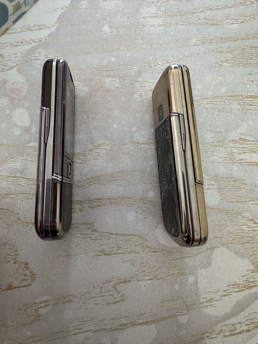 Nokia 8800 sapfire carbon art