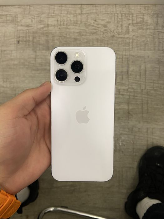 Айфон 16про мах