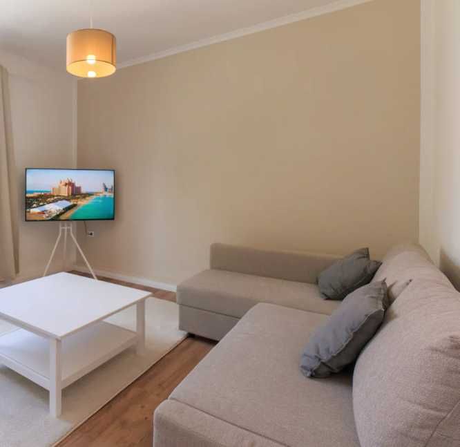 Дава се под наем Тристаен апартамент в Пловдив, Каменица 1 - 99 кв.м за 275 € - Снимка #1