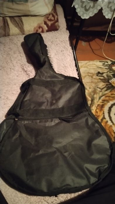 Продам гитару новая