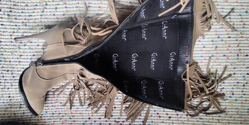 Ботуши естествена кожа и с ресни