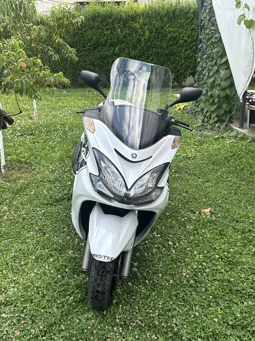 Ямаха Маджести 400