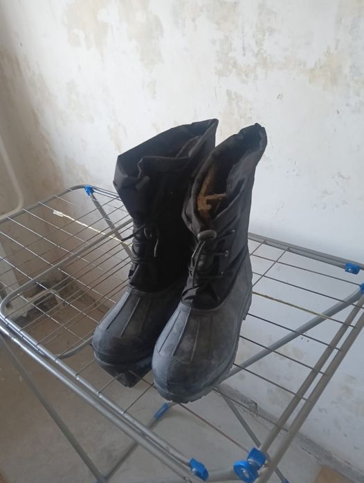 Продам спец обувь