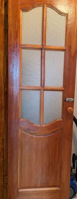 Деревянные двери