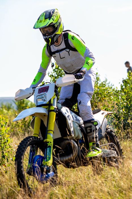 Echipament enduro