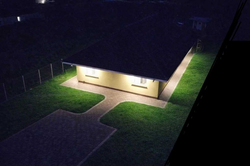 Casă cu 4 camere, 183 mp construiți, teren amenajat de 1.001 mp, lângă Lacul Căldărușani și pădure