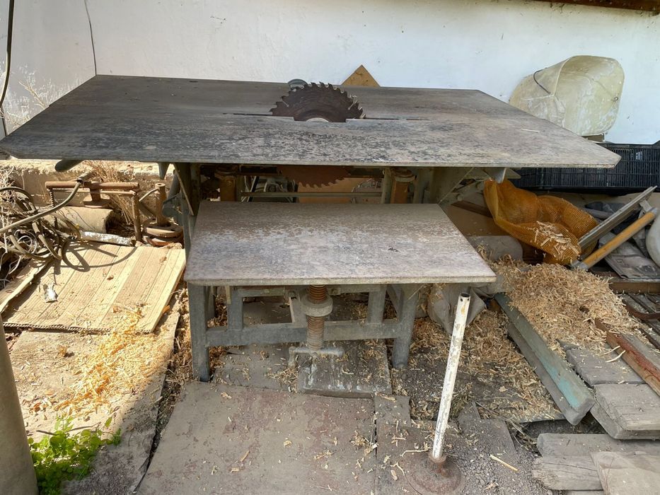 Срочно продается деревообрабатывающий станок