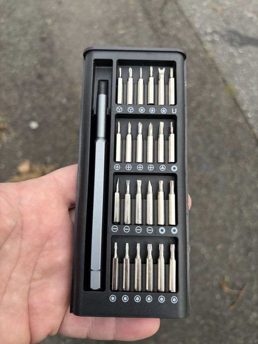 Set șurubelnițe pentru telefoane.include (Y 0.6)