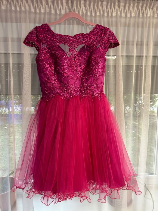 Rochie cusută manual