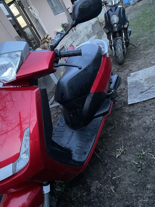 Scuter peugeot vivacity 3 4t cu acte