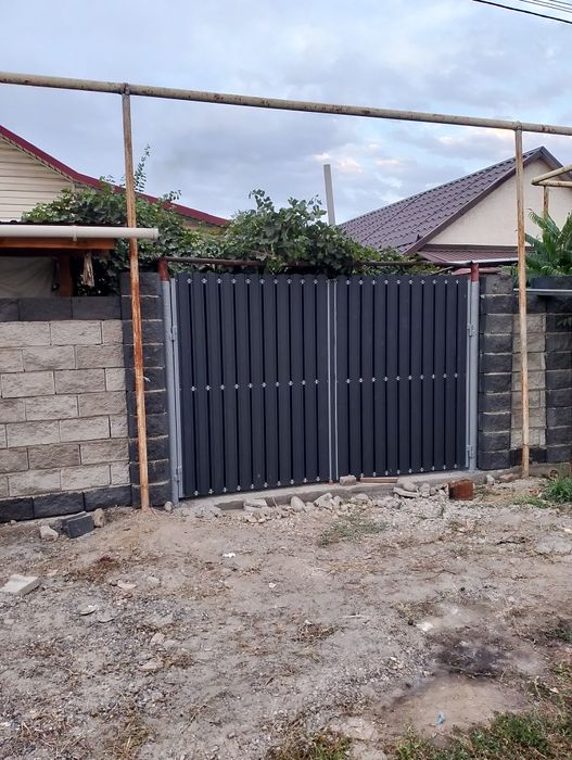 Ворота, ограждения и т.д.