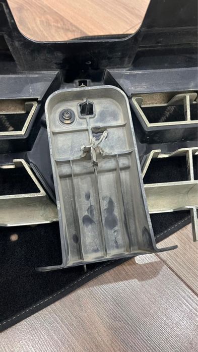 Продам логотип Renault