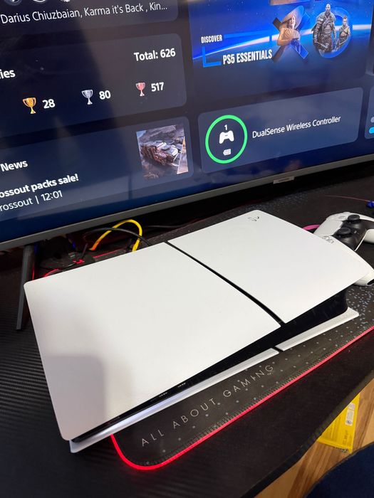 De vânzare PlayStation 5 slim 1tb SSD , in stare ca nou folosit putin curatat mereu de praf !