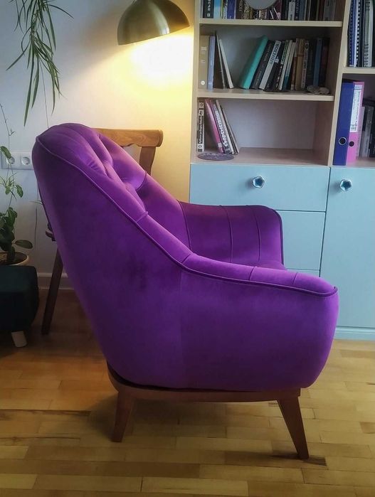 Фотьойл TIGUAN цвят лилав, отлично състояние