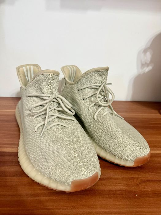 Adidasi Adidas Yeezy