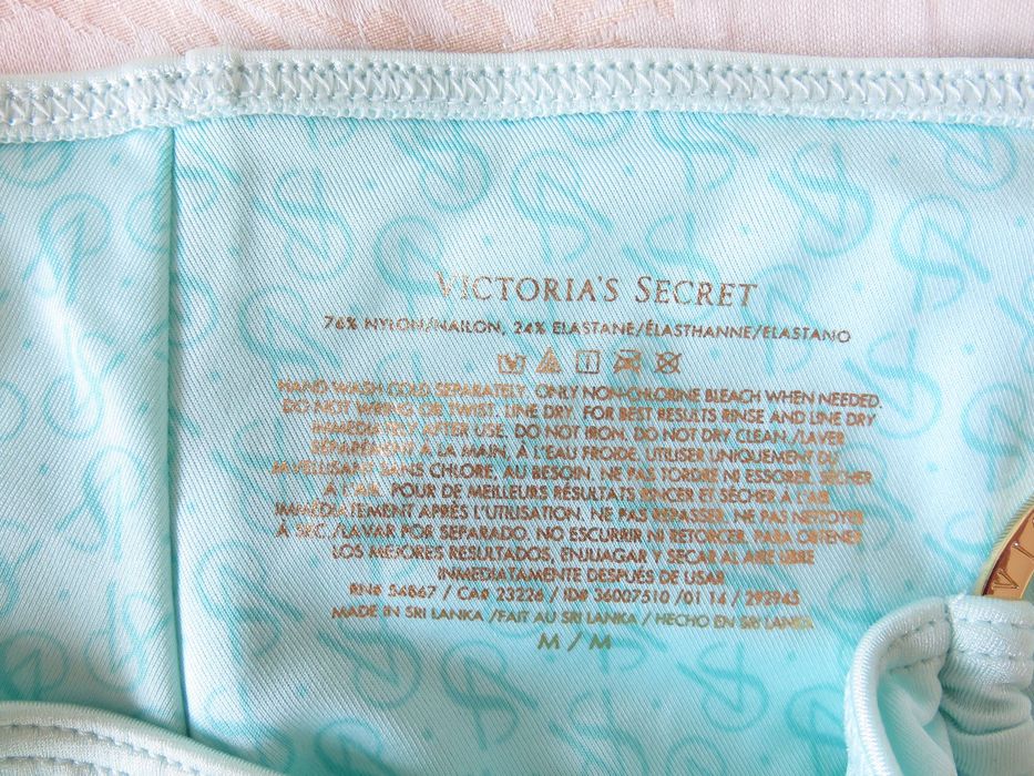Бански Victoria's Secret, две части, S - M, нов