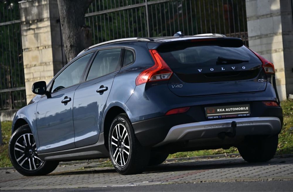 Volvo V40 Cross Country d2 2.0 Diesel 12.2016 Euro6 Webasto Led