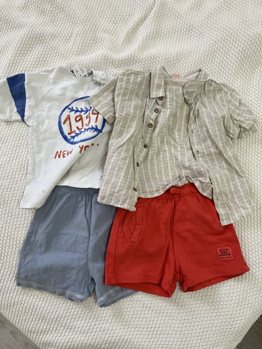 Пакетик детских вещей