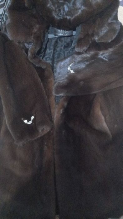 Продам шубу норковую