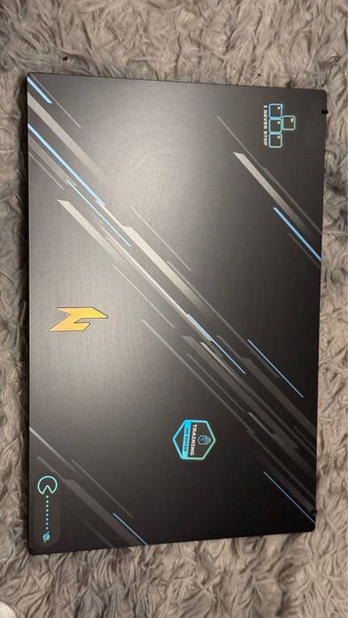 СРОЧНО!Ноутбук Acer nitro V15 с ОС 11 про