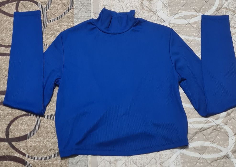 Дамска нежна блуза - Bershka