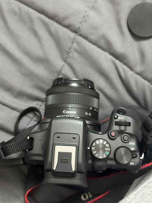 Камера Canon eos r10