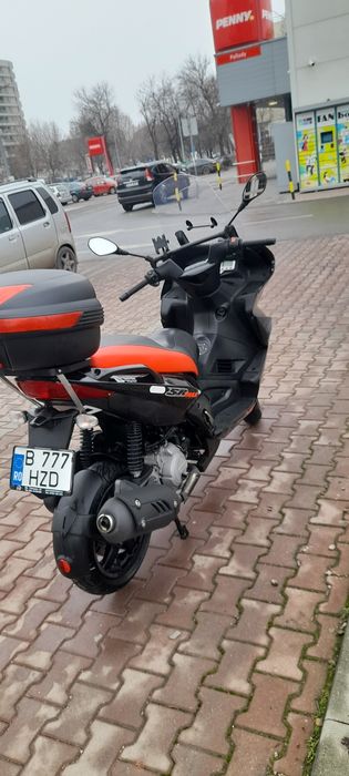 Vând scuter 125cc APRILIA