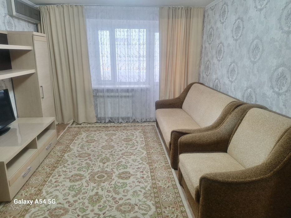 Сдам 2х комн квартиру посуточно