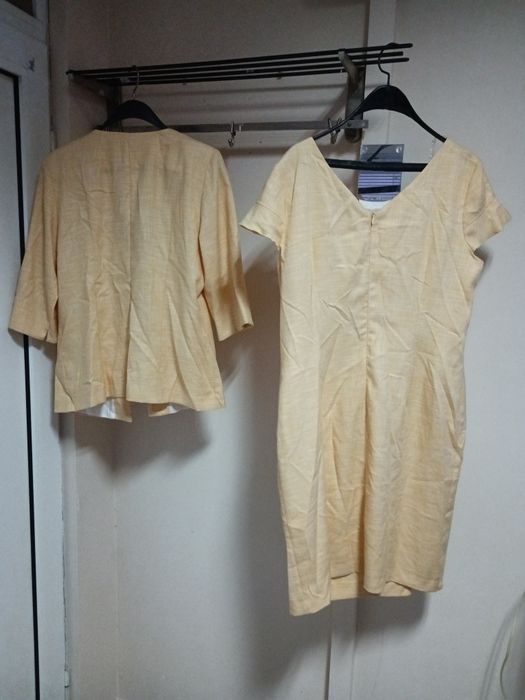 Костюми и рокли-60евро