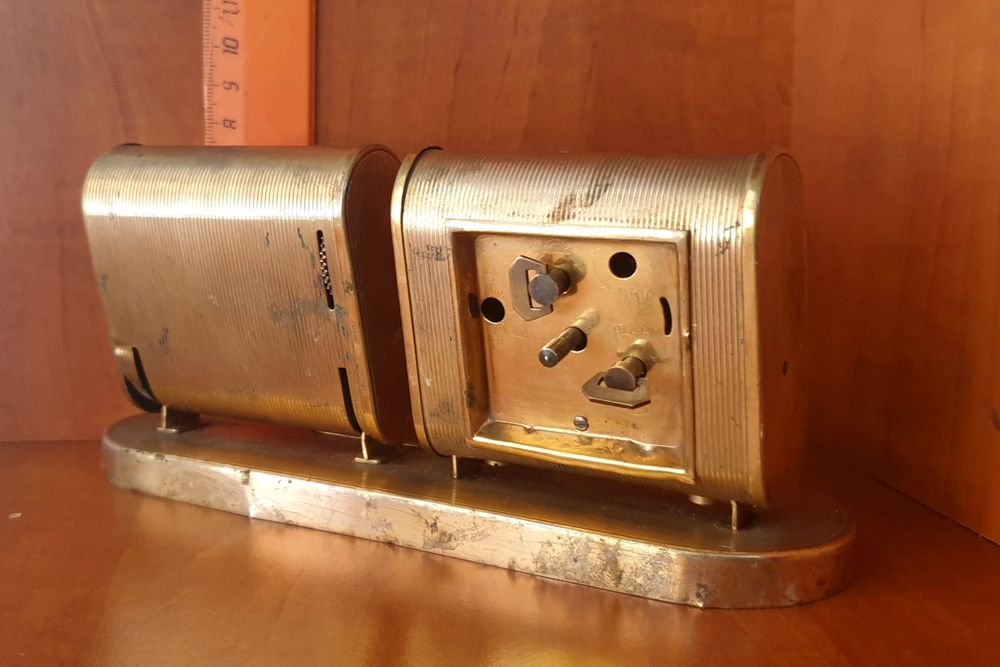 Настольные механические часы