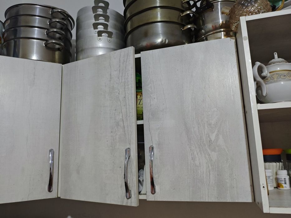 Продам кухонную гарнитуру