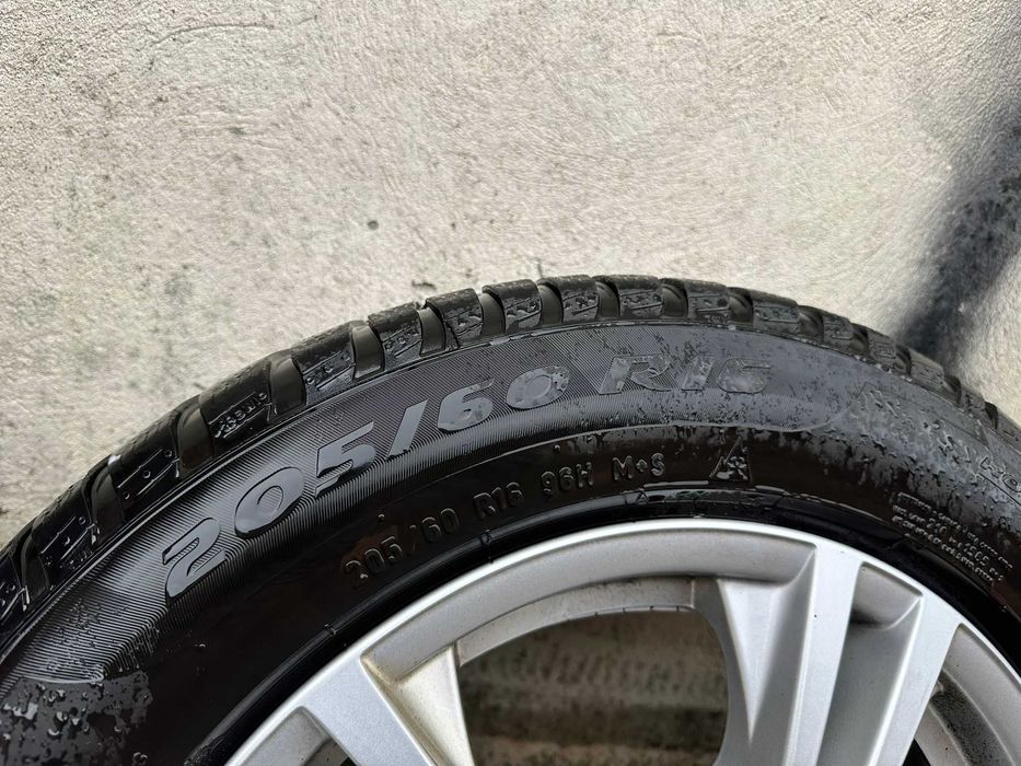 Set jante aliaj R16 ford 5x108 cu anvelope iarna pirelli 205/60r16