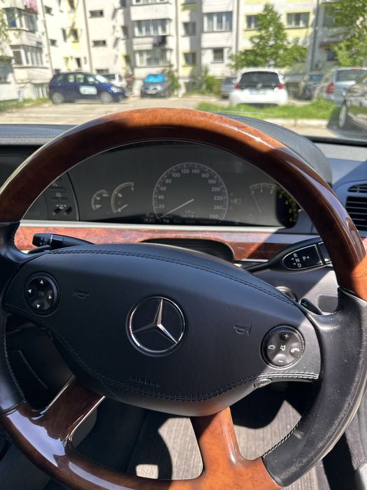 Mercedes-Benz S-Class S320 CDI.