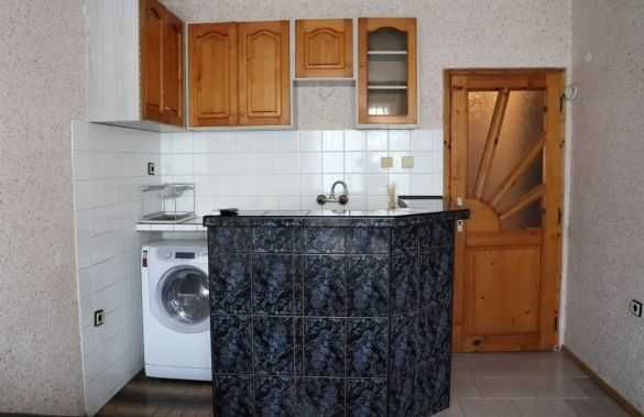 Дава се под наем Двустаен апартамент в Бургас, Център - 60 кв.м за 185 € - Снимка #1