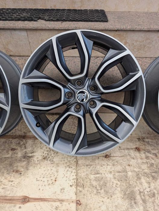 Jante GOALE ORIGINALE Skoda Kodiaq Karoq Kamiq Crater R19
