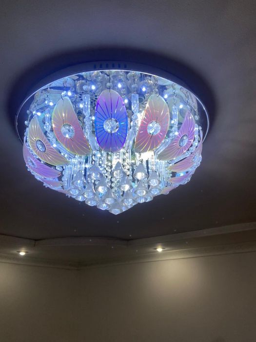 Продам люстра срочно