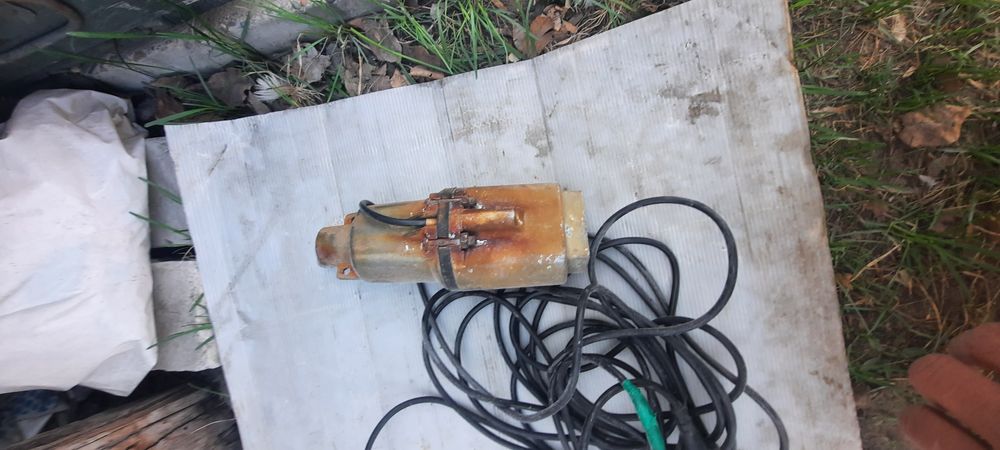 Продам глубиный насос