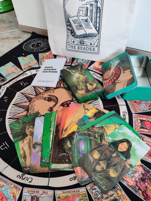 Комплект с карти Таро