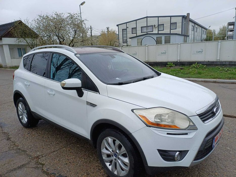 FORD Kuga 2010 — imagine 2