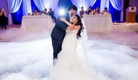 Fum greu pentru dansul mirilor nunta primire