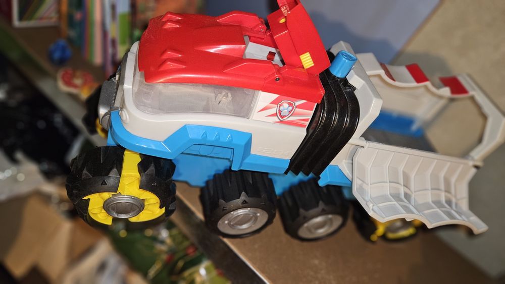 Камион на paw patrol dino