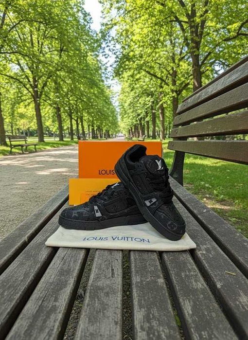 Adidasi LV Trainers Negru - Adidasi Full box - Premium -