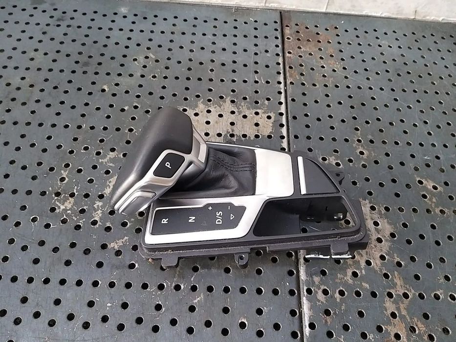 Nuca schimbator rama audi a4 b9 8w 8w1713111c